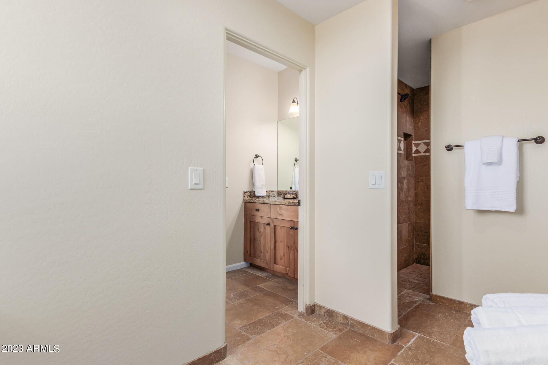 1024 West Cloud Road Phoenix, AZ 85086 - Photo 52 of 102 Middle of Jack and Jill with Shower