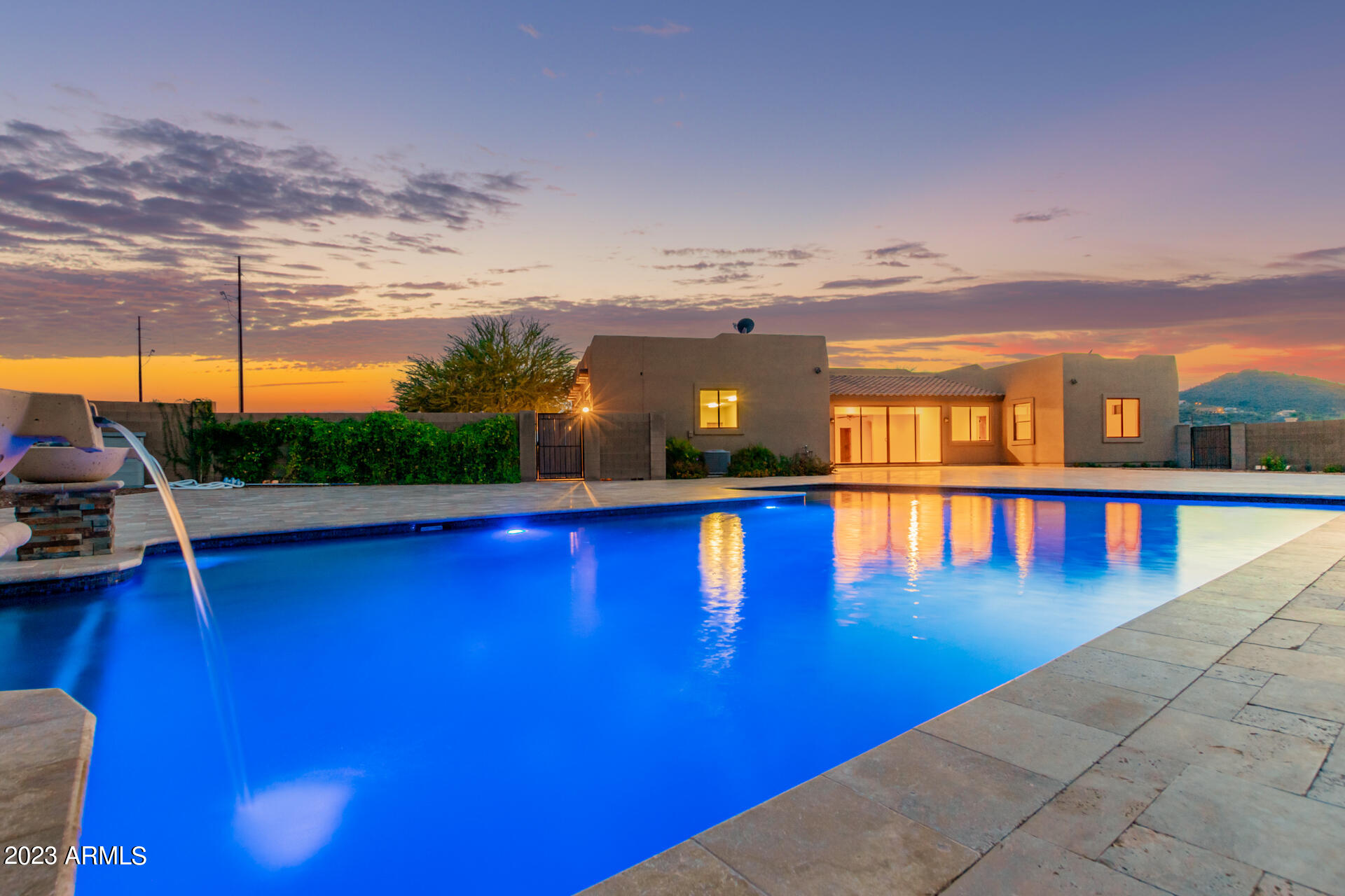 1024 West Cloud Road Phoenix, AZ 85086 - Photo 10 of 102 MTN VIEWS, SUNSETS, TRANQUIL POOL