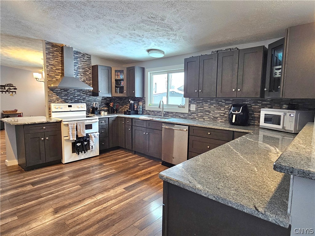 383 Peter Scott Road Schroeppel, NY 13132 - Photo 10 of 49