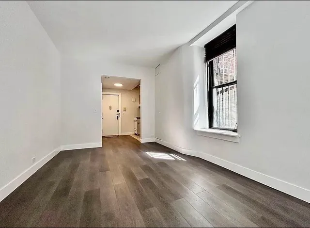 $2,750 | 504-510 West 110th Street, Unit 1G | Upper West Side