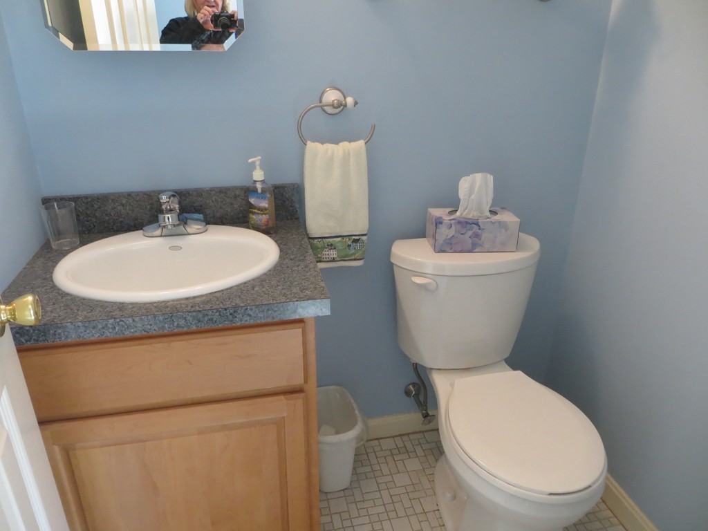 20 Country Club Road, Unit 4 Peabody, MA 01960 - Photo 14 of 29 Gallery Image 14