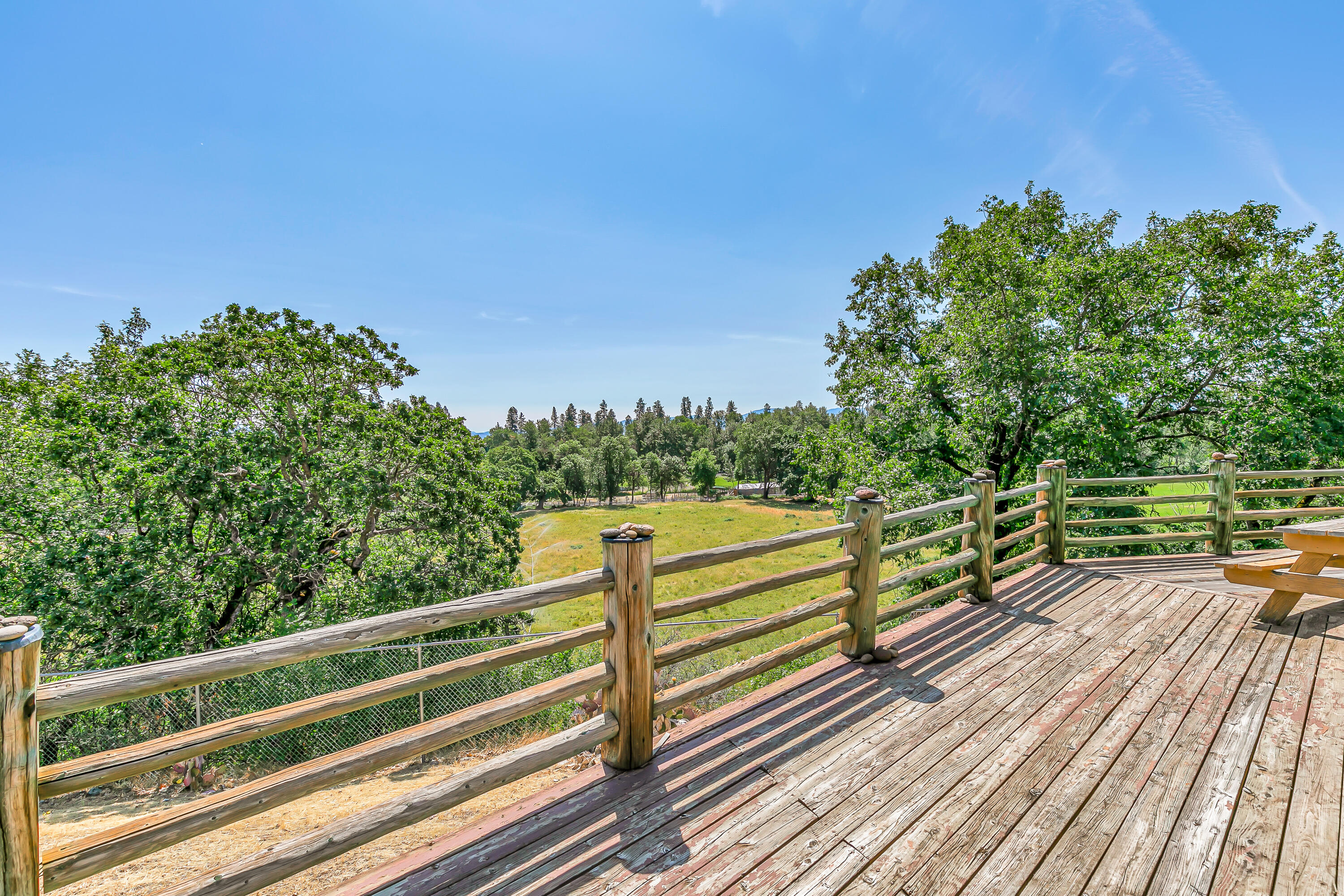 11322 Modoc Road White City, OR 97503 - Photo 6 of 53