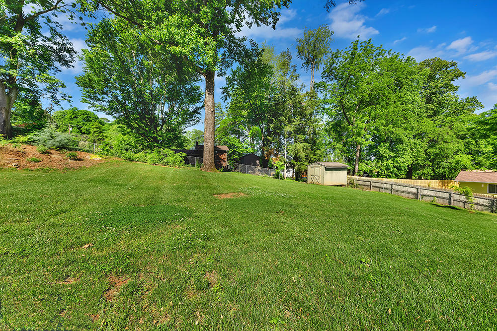 209 Brandon Road Knoxville, TN 37922 - Photo 22 of 26 209 Brandon Rd -19