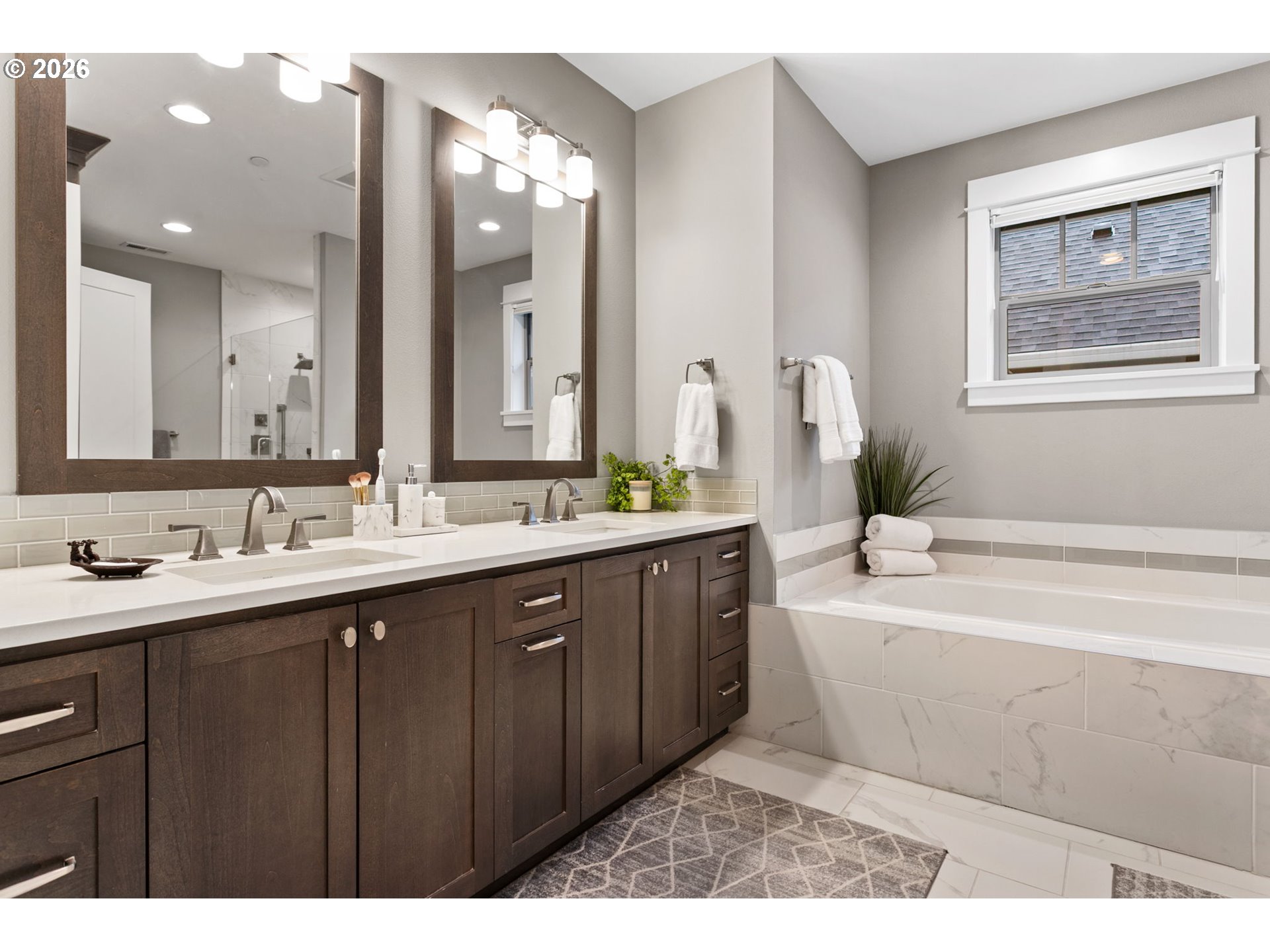 4051 Northwest 76th Avenue, Unit 110 Camas, WA 98607 - Photo 6 of 42 Bathroom