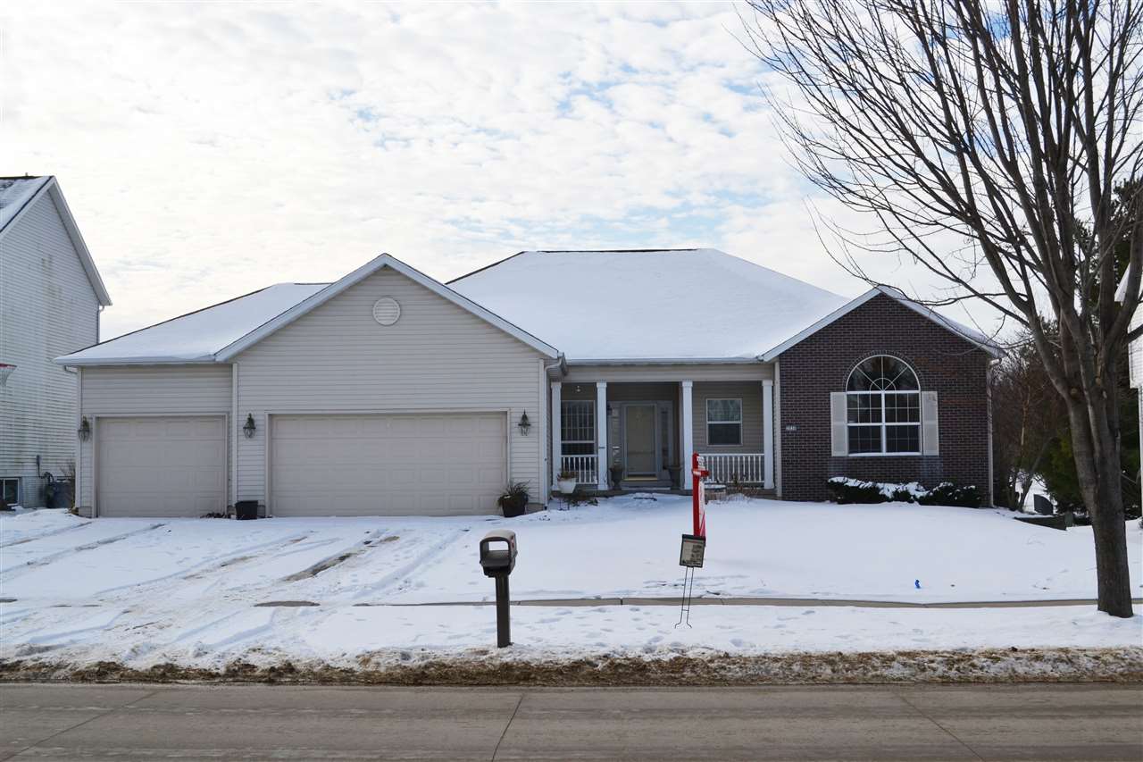 2030 Newcastle Road Marion, IA 52302 - Photo 1 of 25 Gallery Image 1