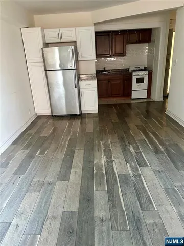 $219,000 | 3001 Edwin Avenue, Unit 2E, Fort Lee, NJ 07024