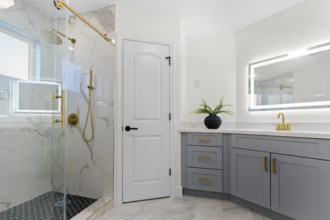 $420,000 | 11658 Manor Park Drive, Houston, TX 77077