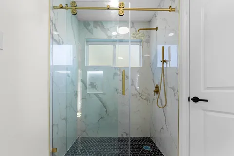 $420,000 | 11658 Manor Park Drive, Houston, TX 77077