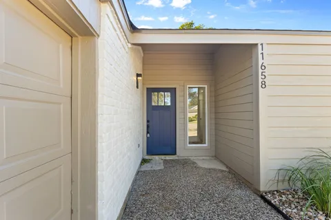 $420,000 | 11658 Manor Park Drive, Houston, TX 77077