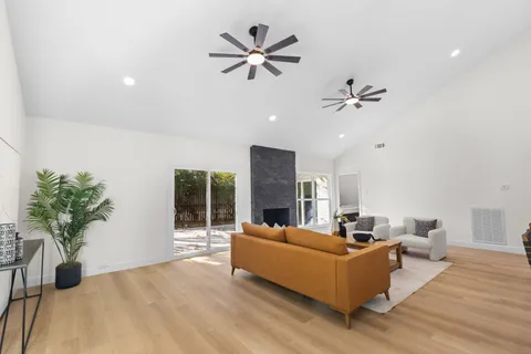 $420,000 | 11658 Manor Park Drive, Houston, TX 77077