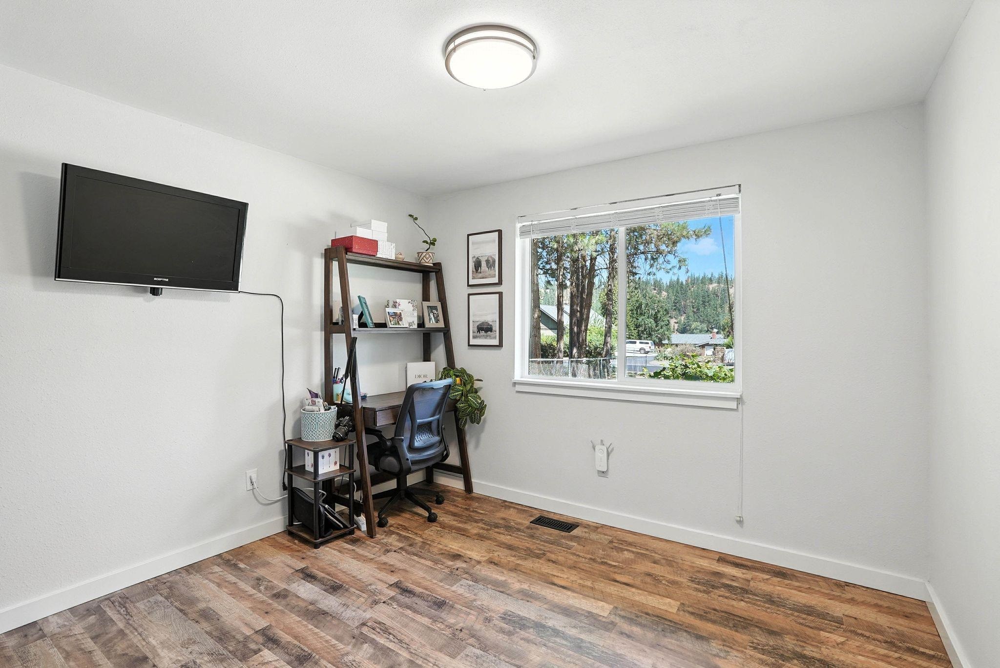 17717 North W Shore Road Nine Mile Falls, WA 99026 - Photo 19 of 49