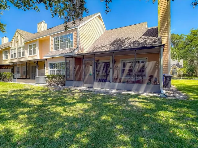 $2,600 | 3611 Pine Knot Drive, Valrico, FL 33596