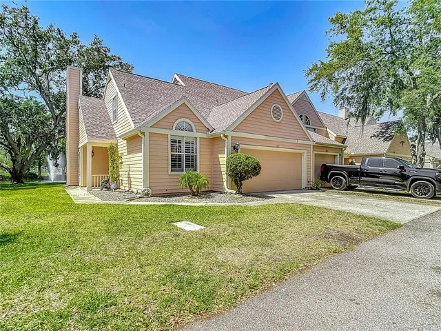 $2,600 | 3611 Pine Knot Drive, Valrico, FL 33596