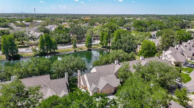 $2,600 | 3611 Pine Knot Drive, Valrico, FL 33596