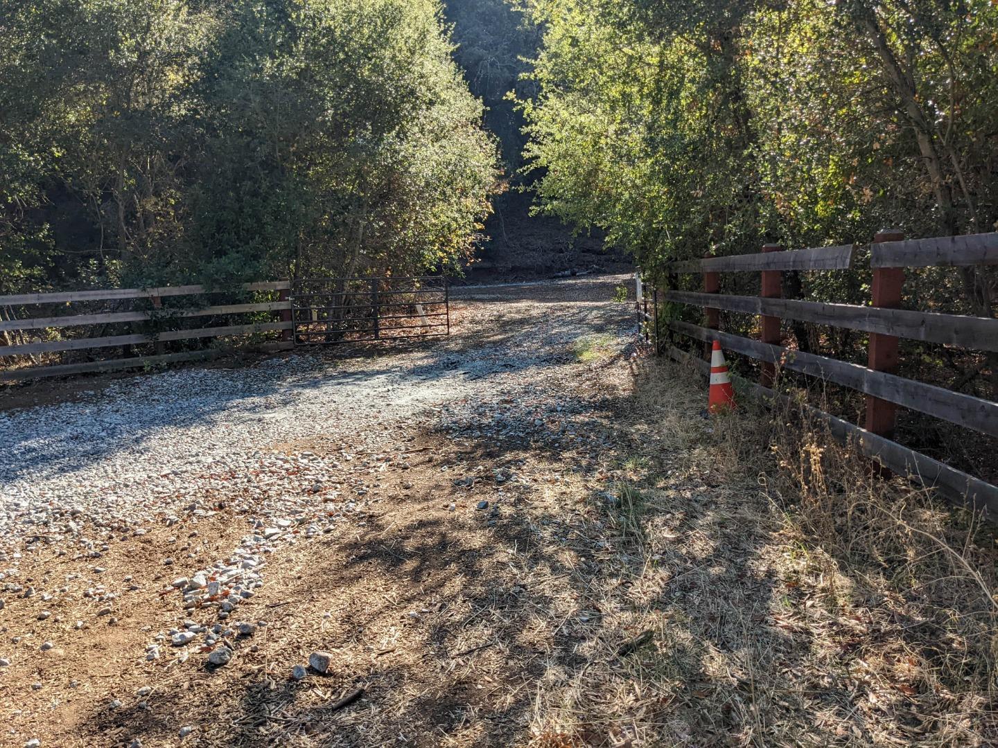 Metcalf Road San Jose, CA 95138 - Photo 8 of 17 a backyard of a house with lots of green space