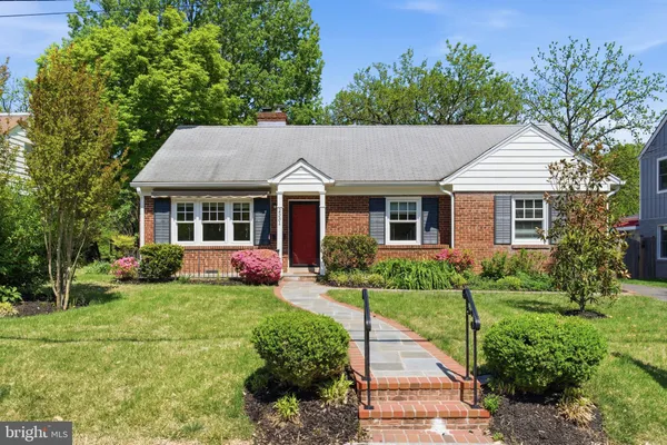 $1,179,000 | 2331 North Underwood Street, Arlington, VA 22205