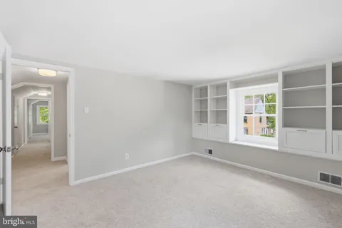 $1,179,000 | 2331 North Underwood Street, Arlington, VA 22205