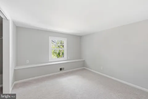 $1,179,000 | 2331 North Underwood Street, Arlington, VA 22205