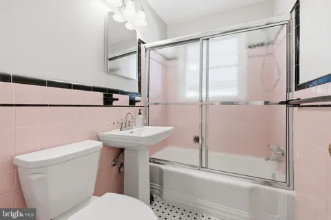 $1,179,000 | 2331 North Underwood Street, Arlington, VA 22205