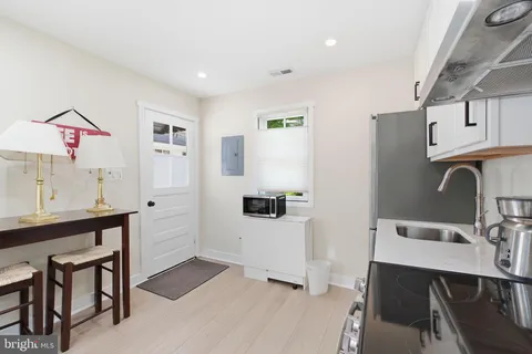 $1,179,000 | 2331 North Underwood Street, Arlington, VA 22205