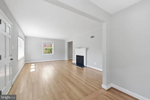 $1,179,000 | 2331 North Underwood Street, Arlington, VA 22205