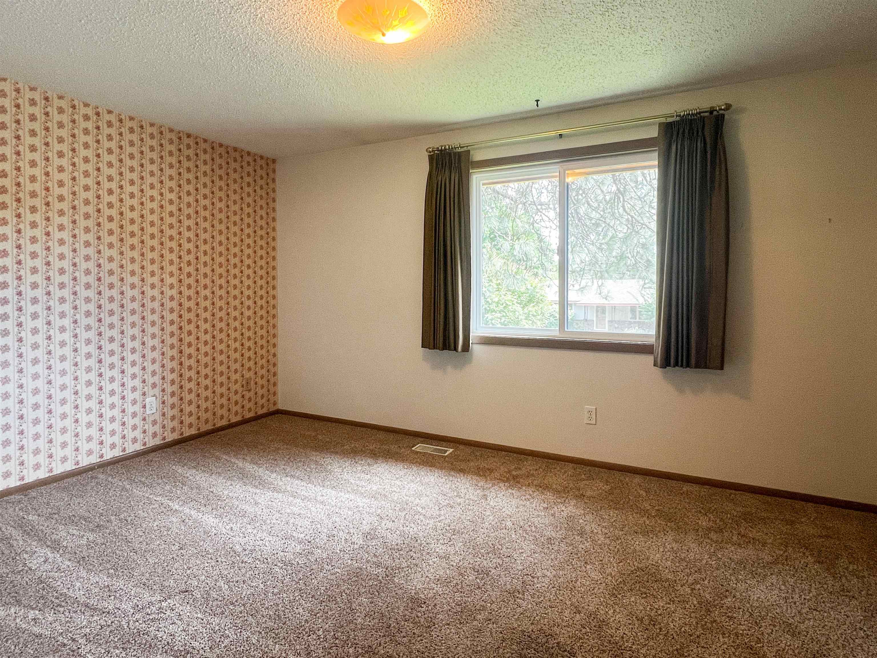 11325 North Post Street Spokane, WA 99218 - Photo 16 of 32
