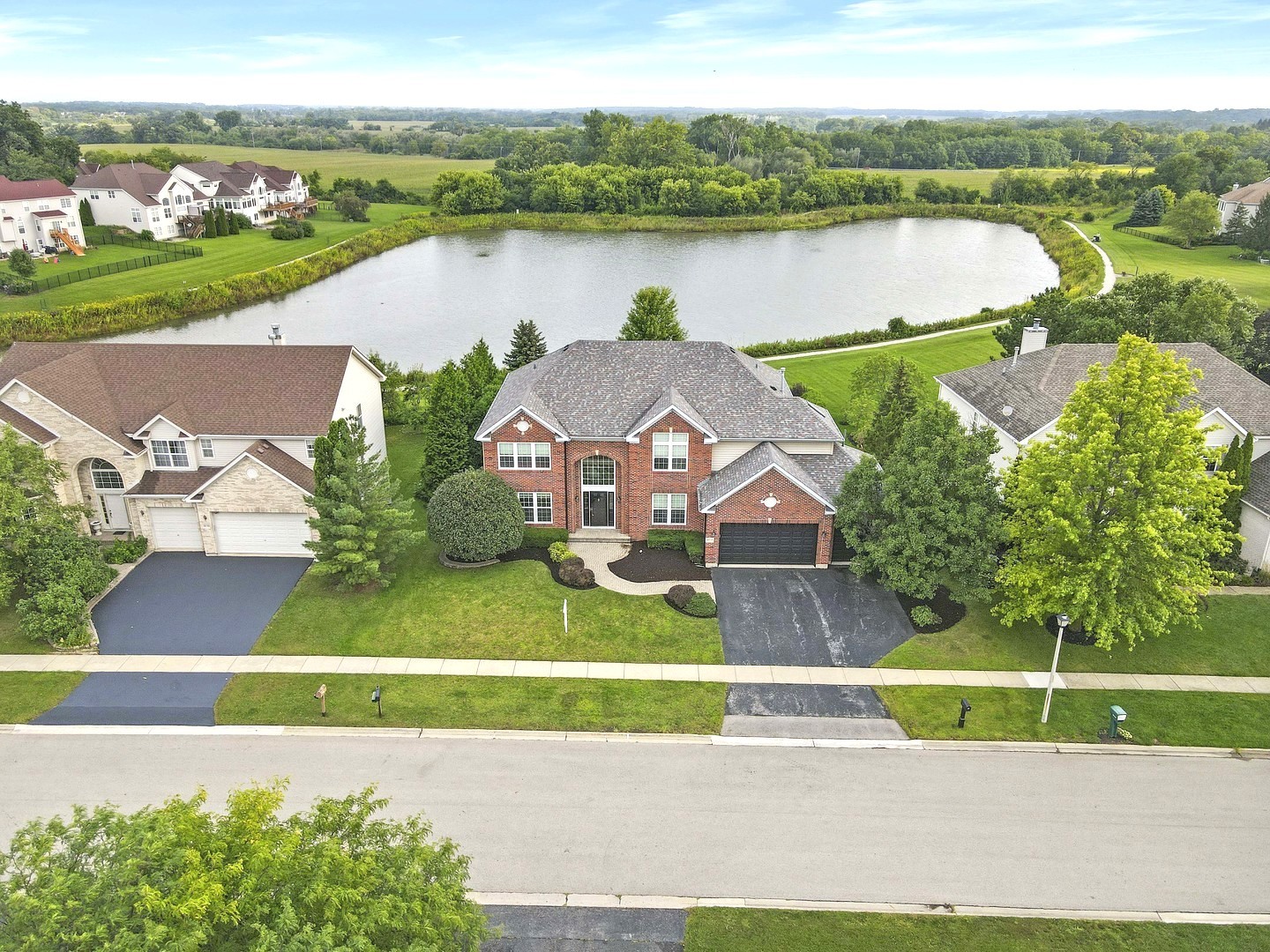 18714 West Lazy Acre Road Lake Villa, IL 60046 - Photo 26 of 36 an aerial view of a house