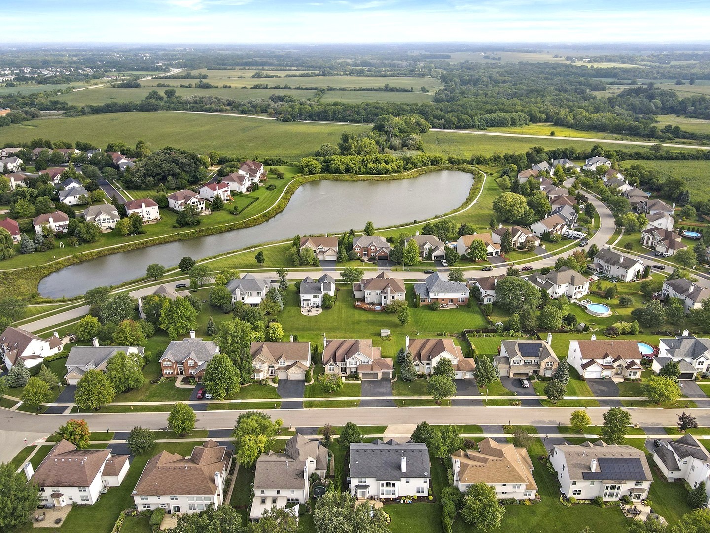 18714 West Lazy Acre Road Lake Villa, IL 60046 - Photo 29 of 36 a view of a city and lake
