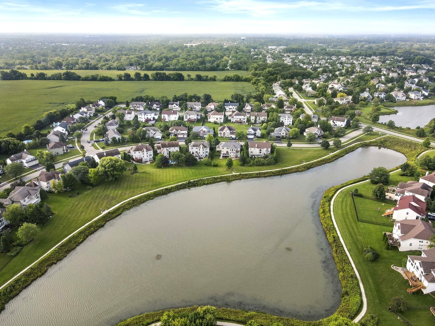 18714 West Lazy Acre Road Lake Villa, IL 60046 - Photo 32 of 36 a view of a city