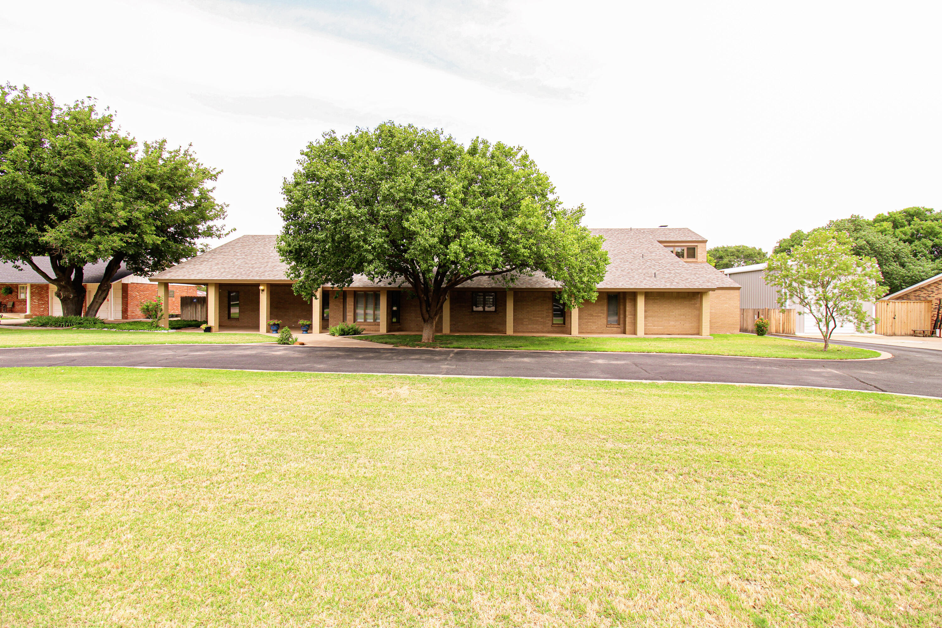 2606 Newcomb Street Lubbock, TX 79415 - Photo 3 of 51 3-IMG_0445