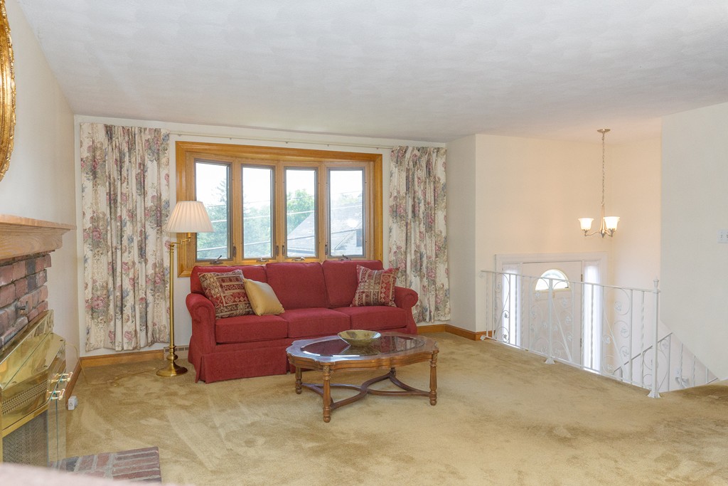 27 Mountain Road Burlington, MA 01803 - Photo 3 of 27 Gallery Image 3