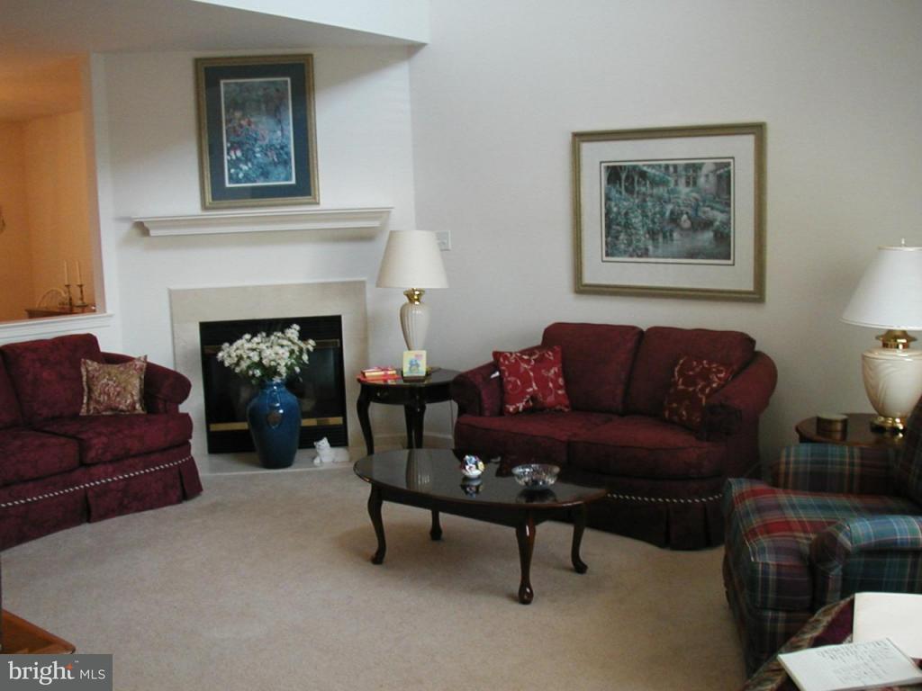 1317 Brighton Avenue Lititz, PA 17543 - Photo 3 of 4 Gallery Image 3