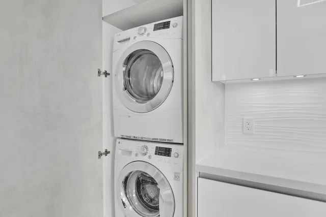 $1,650,000 | 550 South Ocean Boulevard, Unit 403, Boca Raton, FL 33432