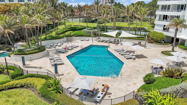 $1,650,000 | 550 South Ocean Boulevard, Unit 403, Boca Raton, FL 33432