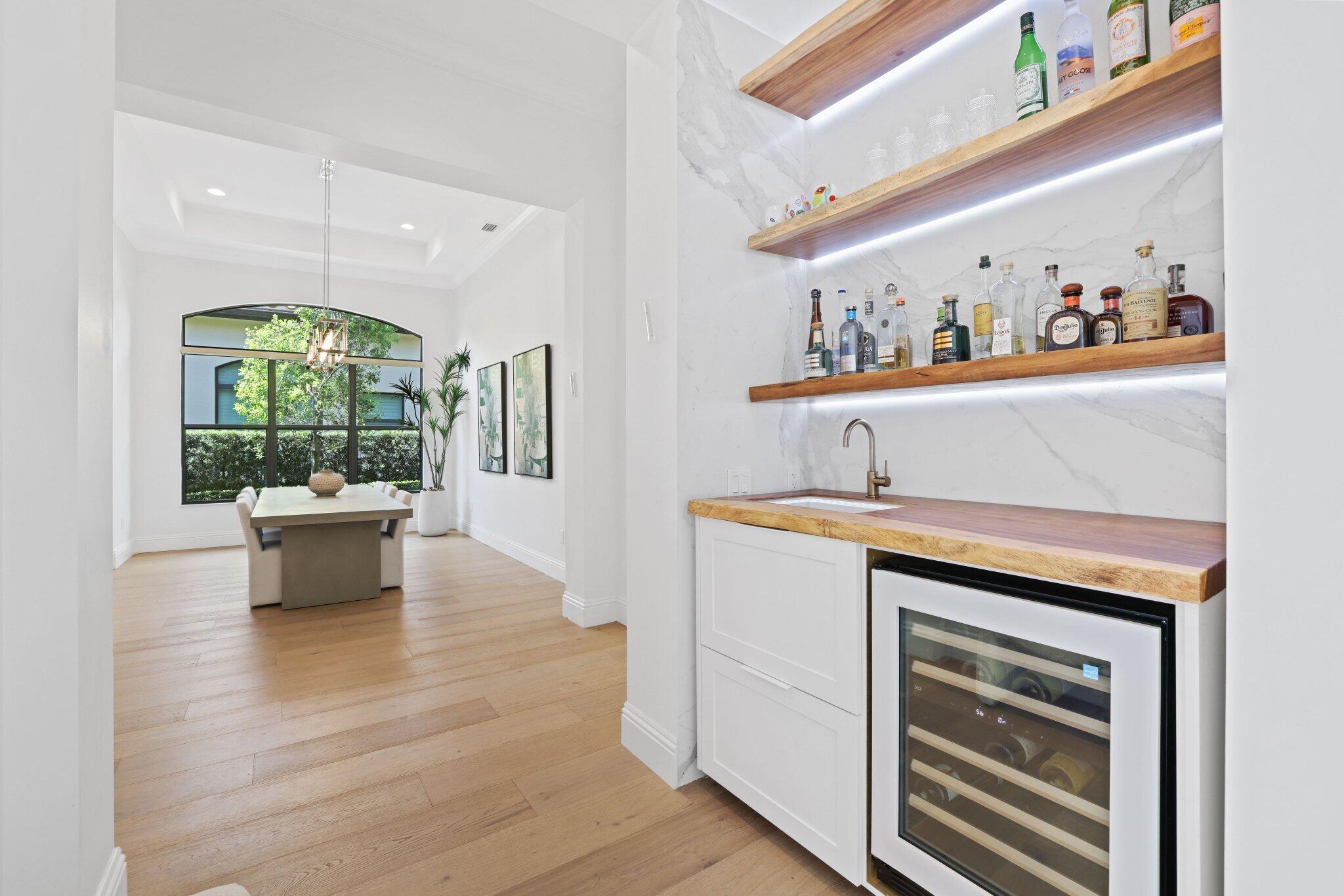 9599 Moritz Way Delray Beach, FL 33446 - Photo 24 of 64 wetbar