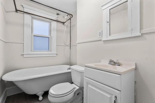 $1,350 | 14 Ellsworth Avenue, Unit 3, New Haven, CT 06511