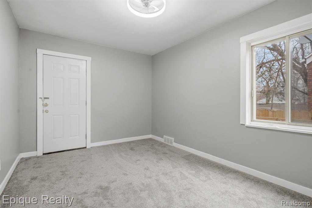 9991 Robson Street Detroit, MI 48227 - Photo 16 of 30