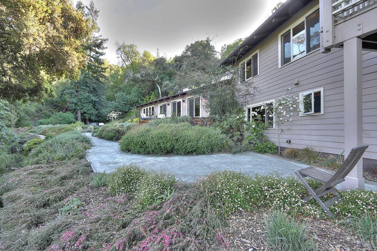 33 Montecito Road Woodside, CA 94062 - Photo 22 of 70 a view of a back yard