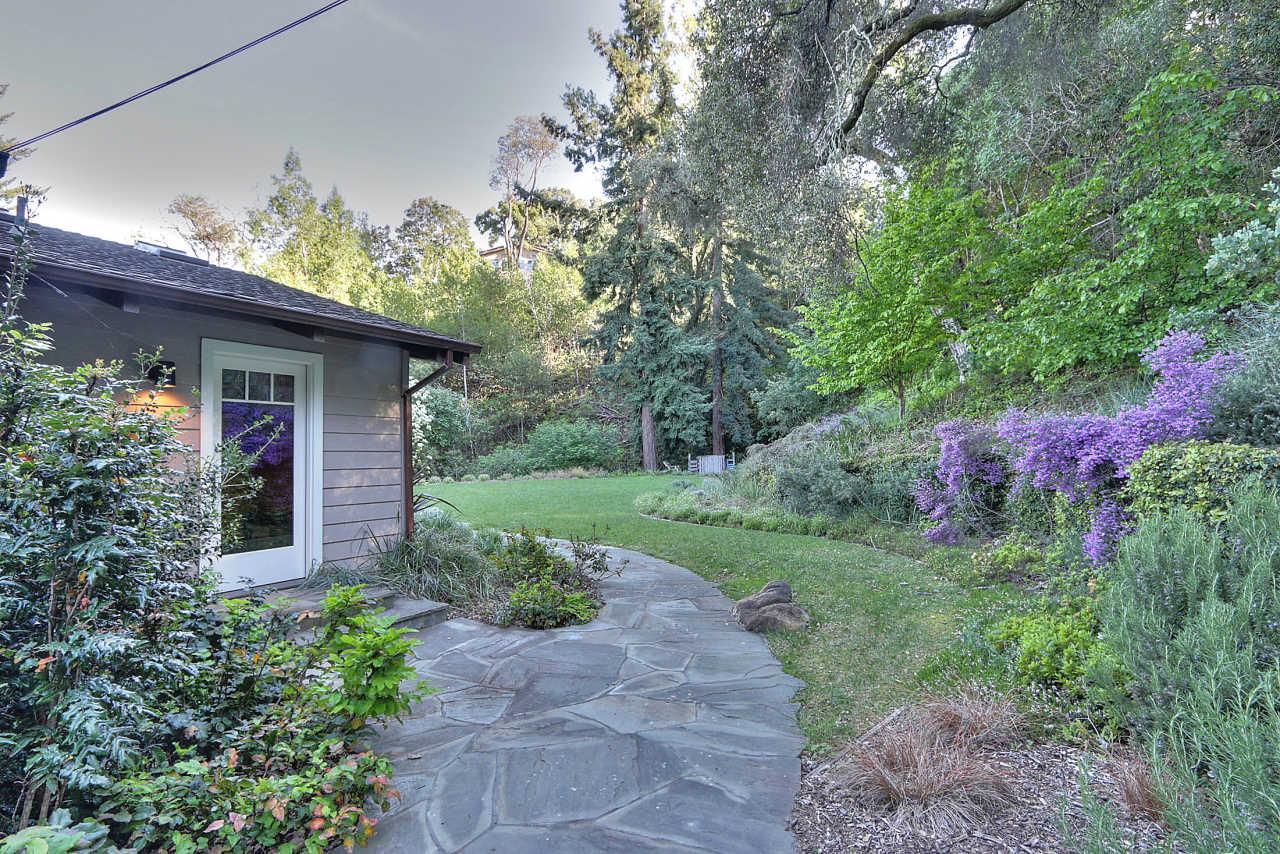 33 Montecito Road Woodside, CA 94062 - Photo 9 of 70