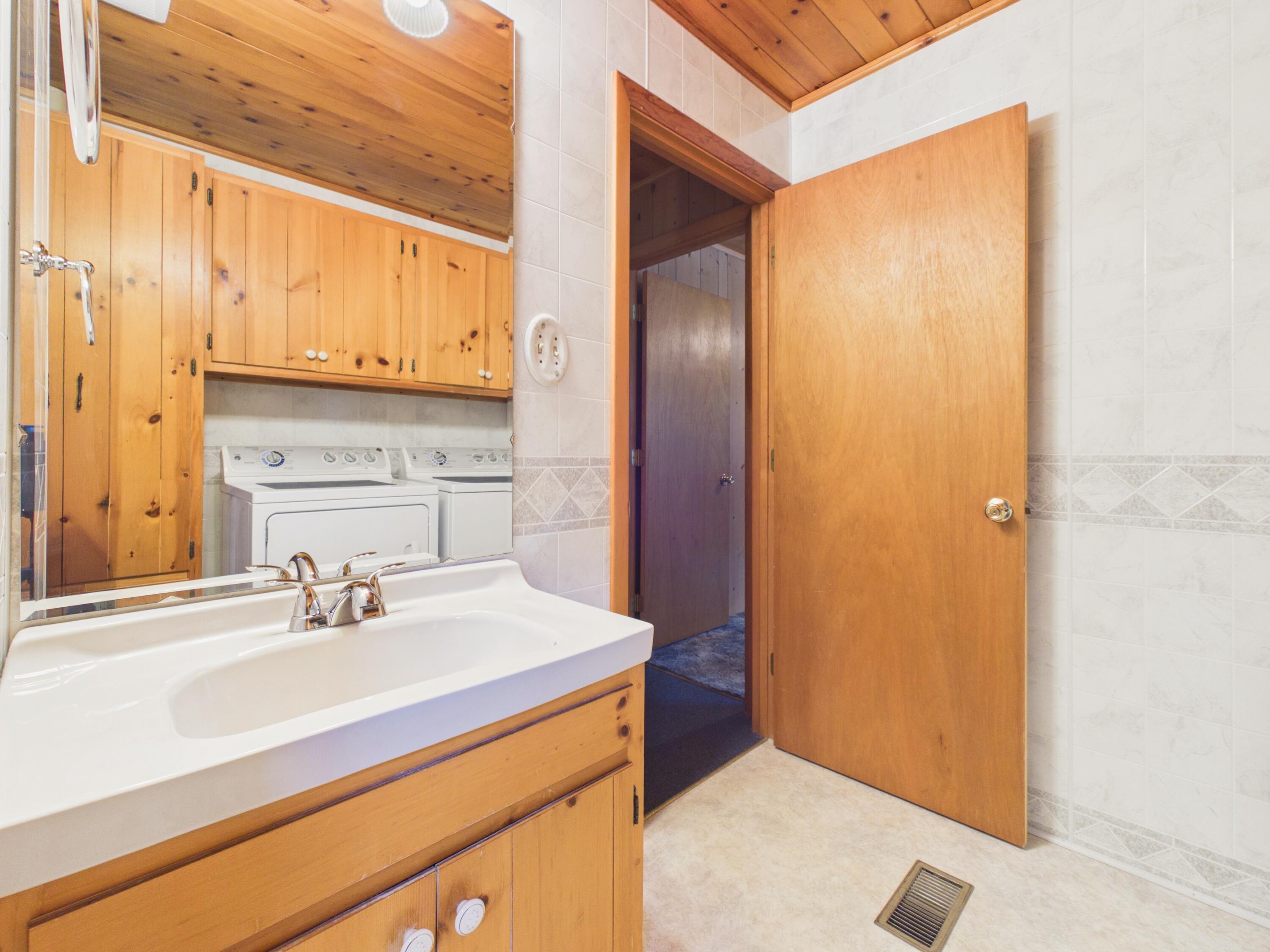 1021 South Shore Road Stockholm, ME 04783 - Photo 16 of 39
