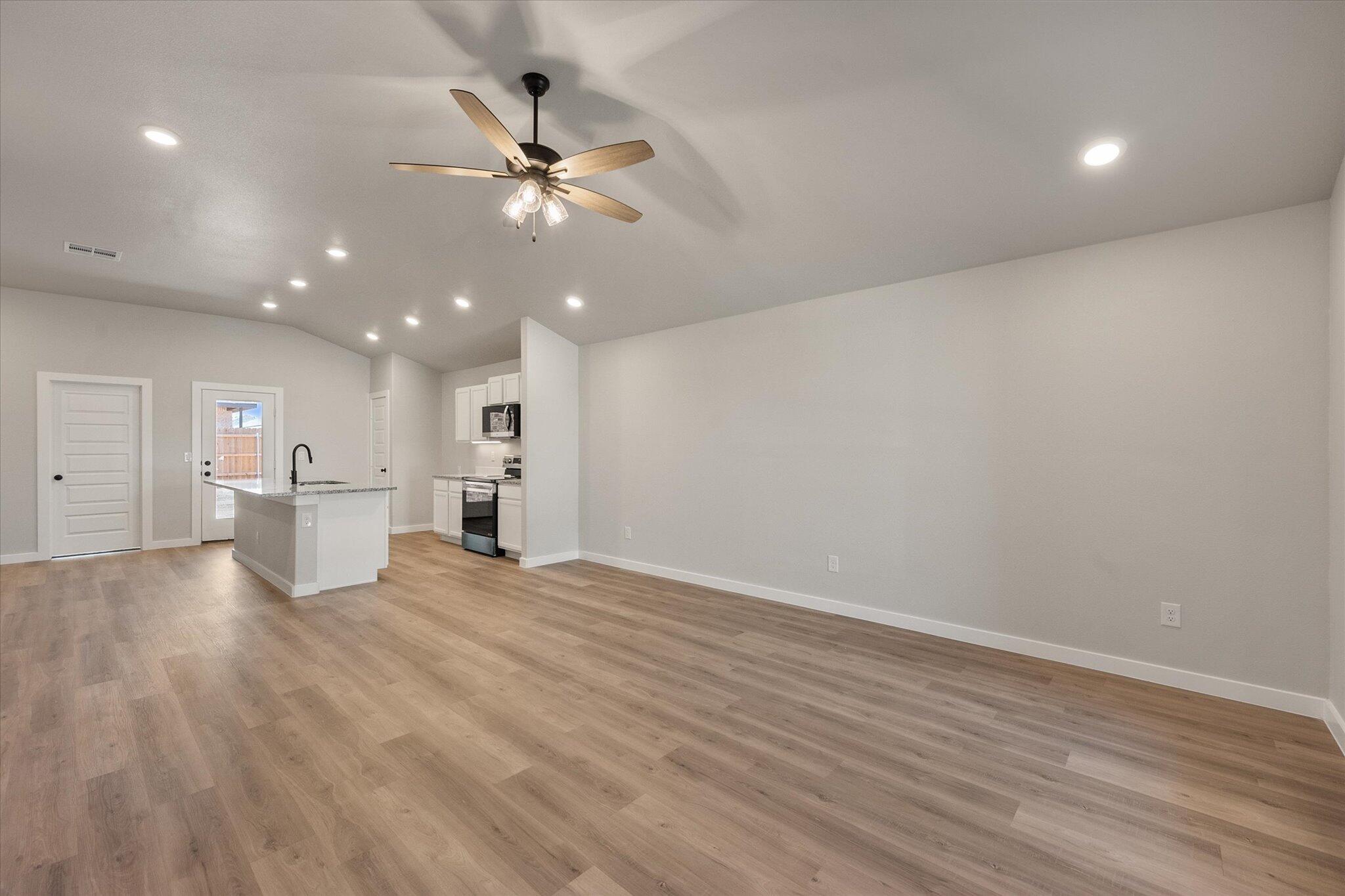 2911 Durham Avenue Wolfforth, TX 79382 - Photo 3 of 18 04-2911 Durham_9616