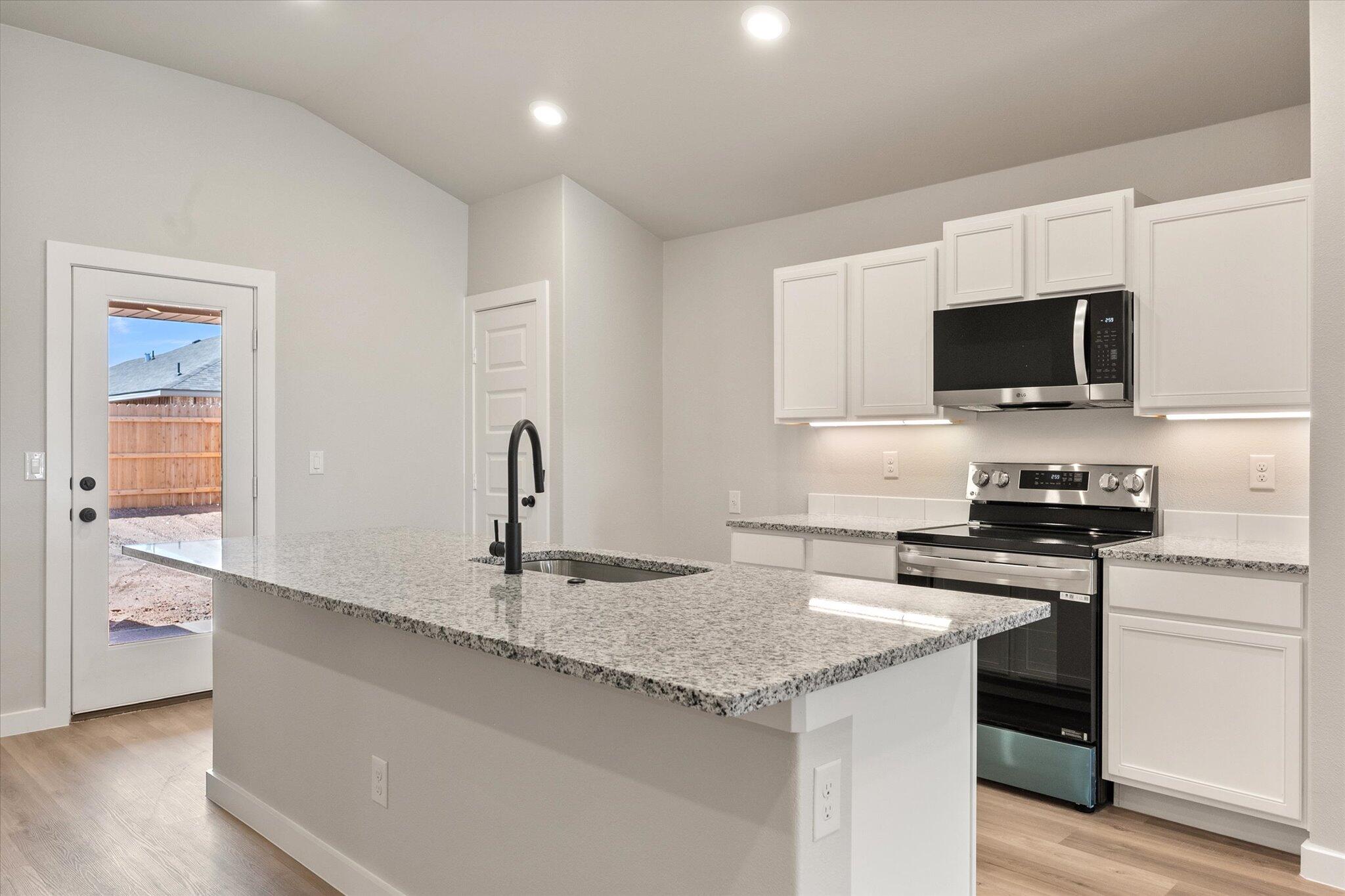 2911 Durham Avenue Wolfforth, TX 79382 - Photo 5 of 18 10-2911 Durham_9646