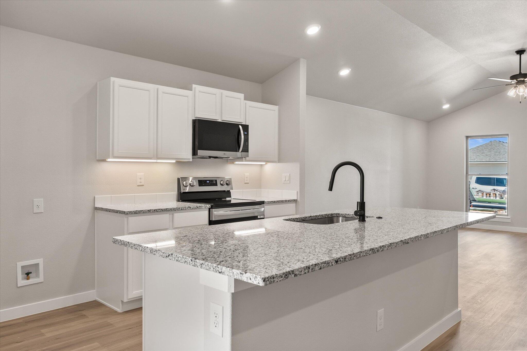 2911 Durham Avenue Wolfforth, TX 79382 - Photo 6 of 18 09-2911 Durham_9641