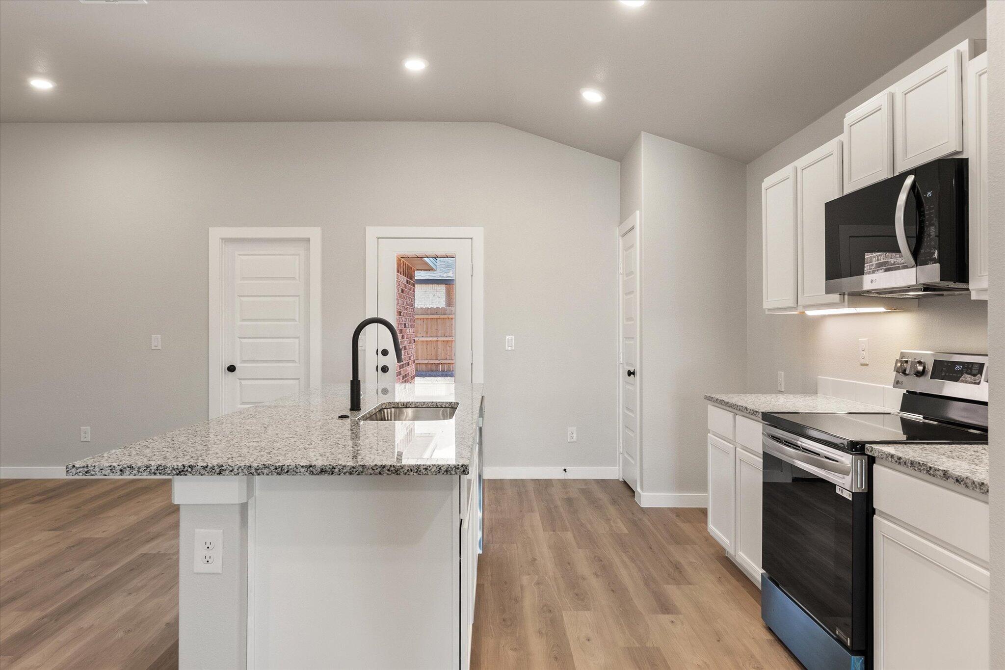 2911 Durham Avenue Wolfforth, TX 79382 - Photo 7 of 18 06-2911 Durham_9626