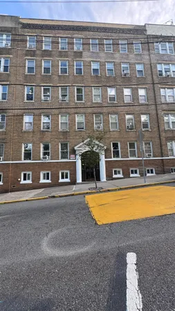 $1,150 | 325 79th Street, Unit 26, North Bergen, NJ 07047