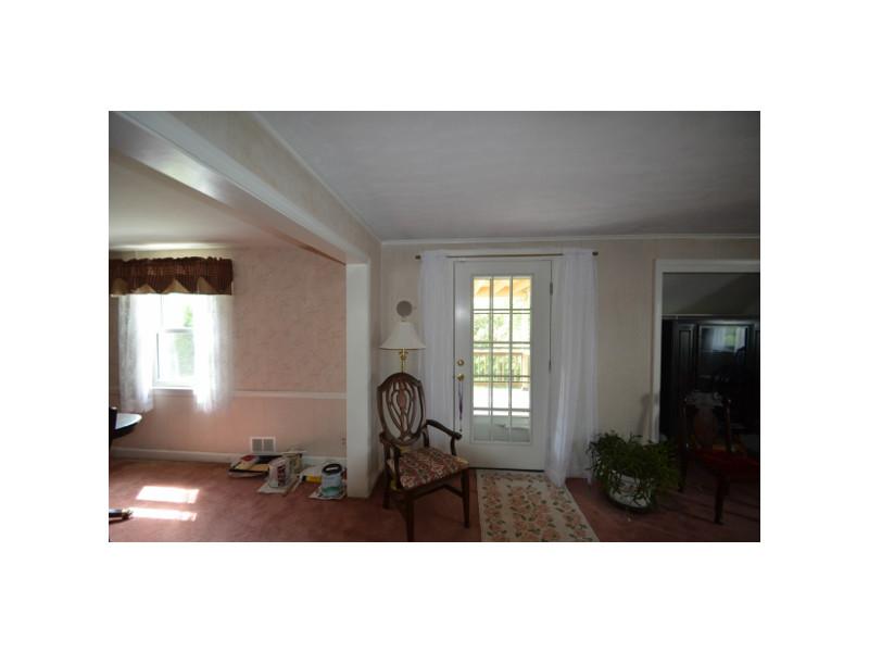 119 Kiwanee Road Warwick, RI 02888 - Photo 12 of 25 Den/Family/Great Room.