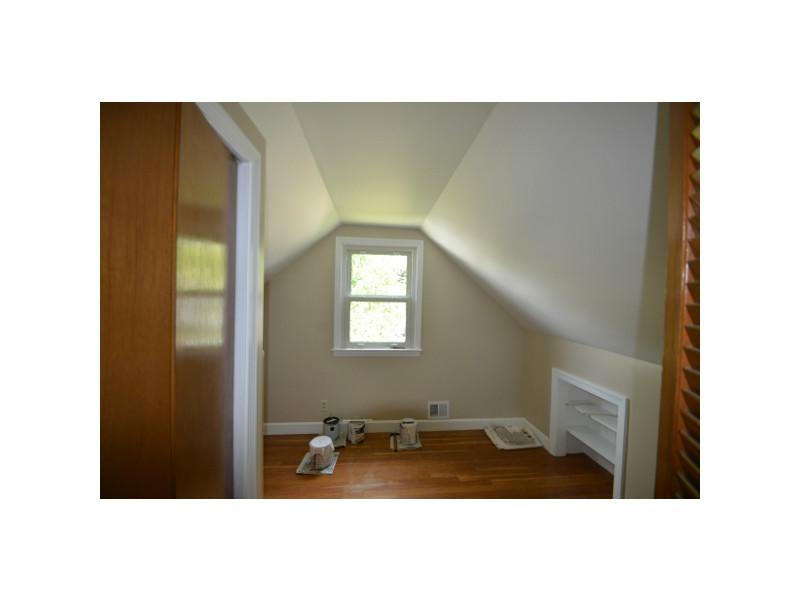 119 Kiwanee Road Warwick, RI 02888 - Photo 22 of 25 Bedroom. 2nd floor 1 of 3 bedrooms with built ins