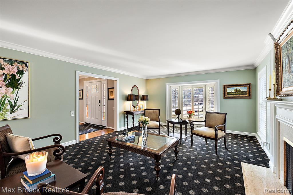 110 Denbar Road Bloomfield Hills, MI 48304 - Photo 4 of 37