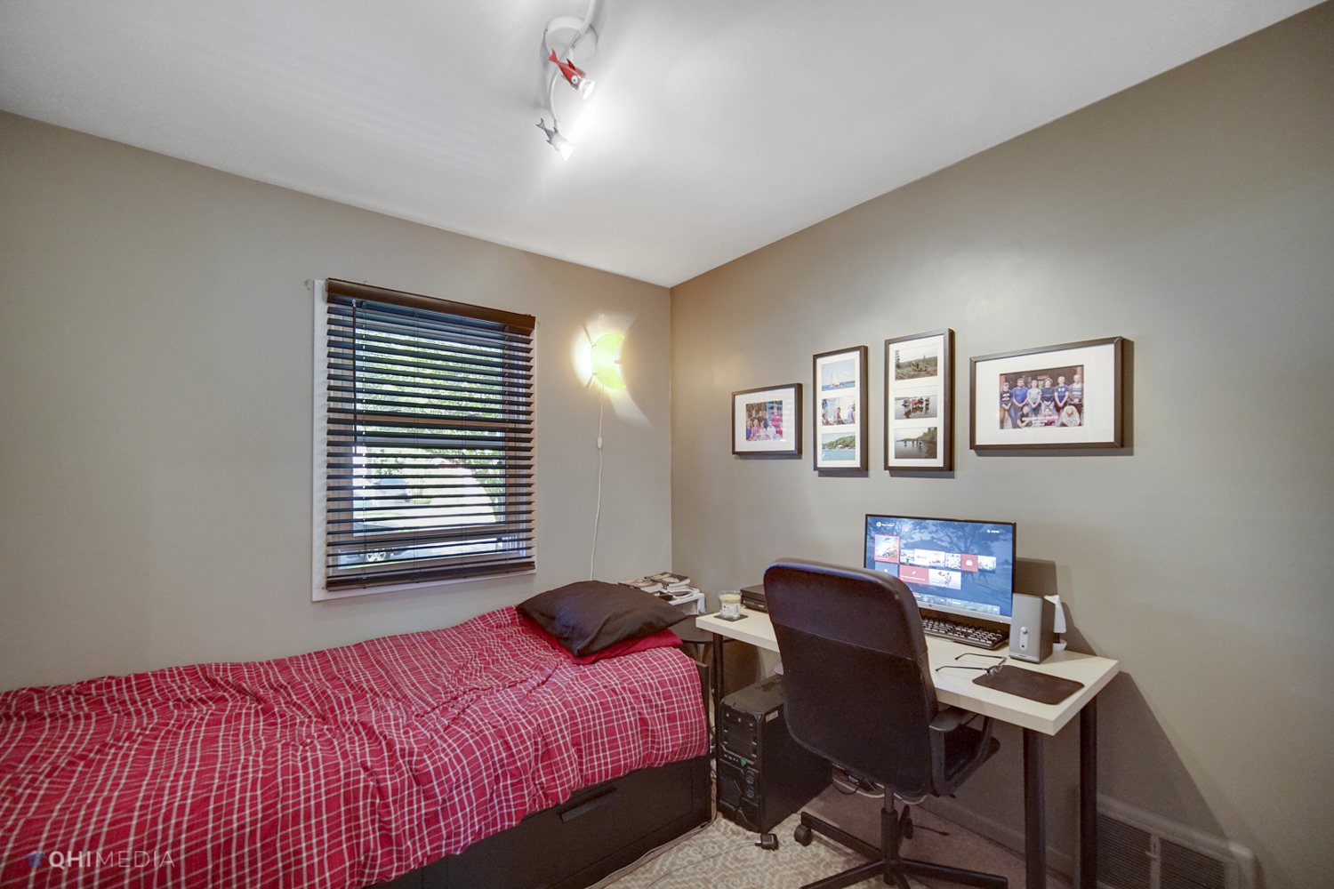 1231 Olive Road Homewood, IL 60430 - Photo 11 of 23 a bedroom with a bed and a window