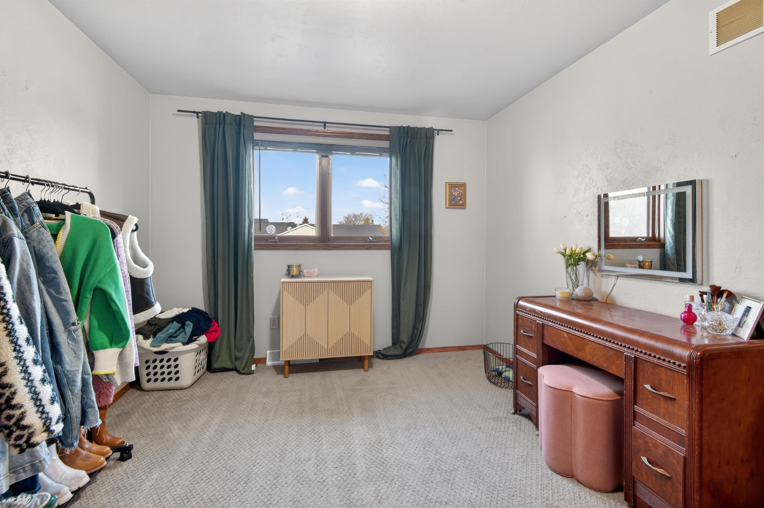 253 Desplaine Road De Pere, WI 54115 - Photo 12 of 29